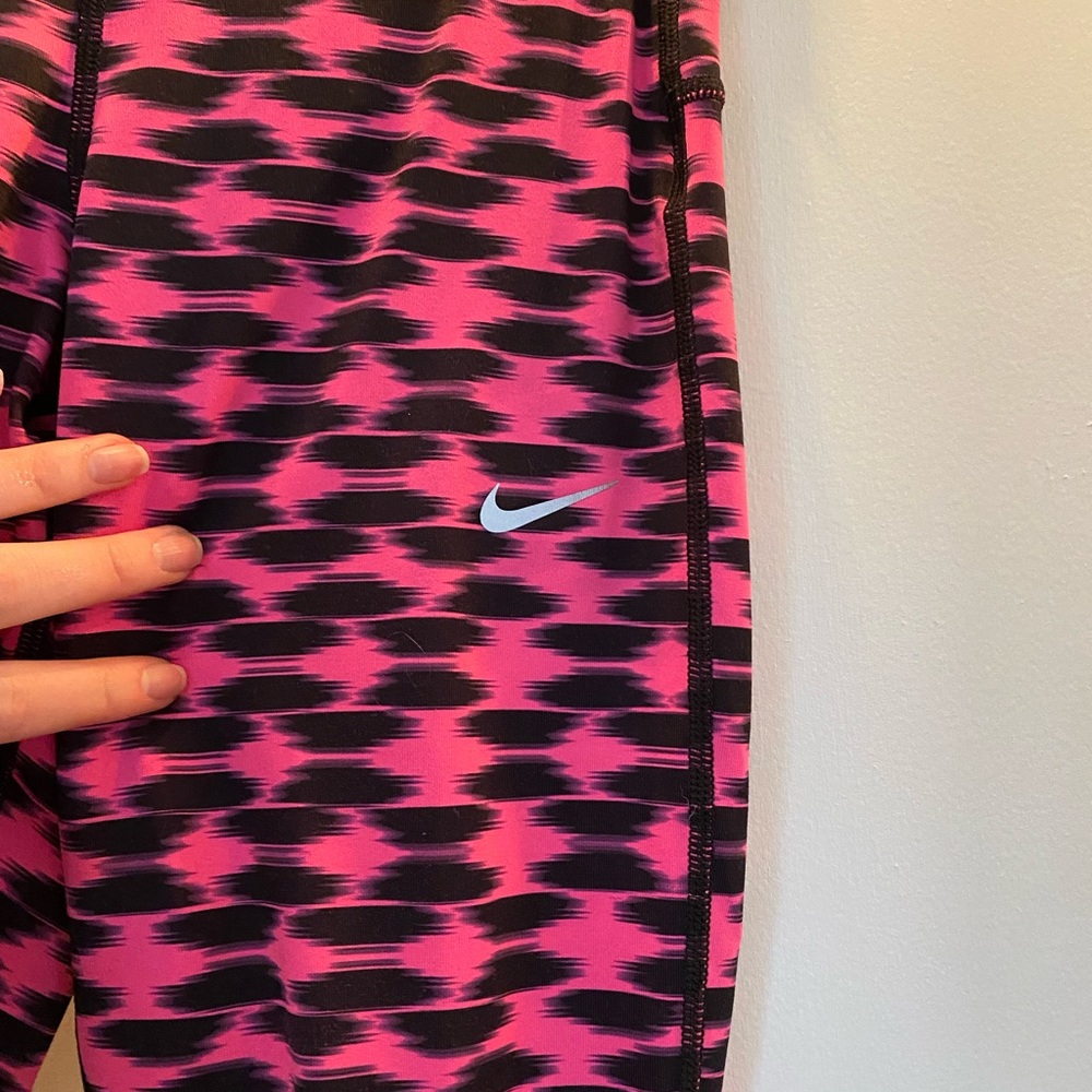 Nike Performance Legging - Picture 3 of 3